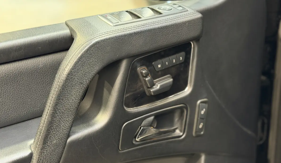 Mercedes Classe G 350 BLUETEC BREAK LONG ICONIC EDITION 7G-TRONIC + / Entretien Mercedes