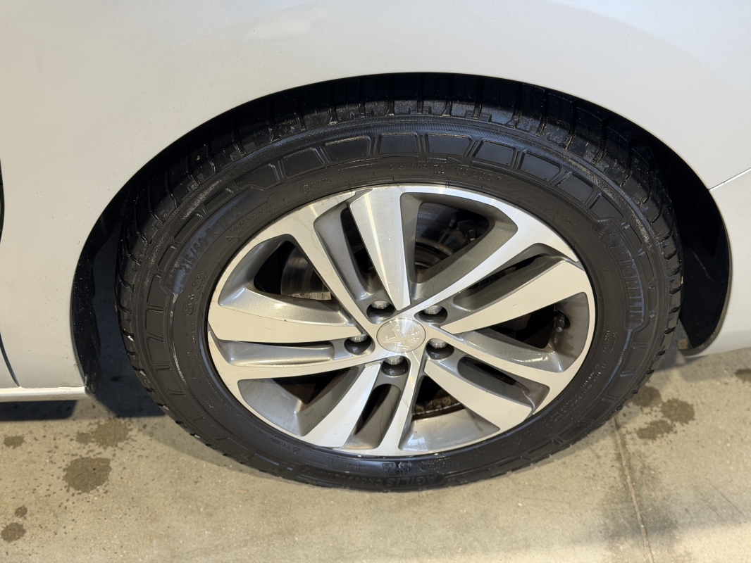 Peugeot Traveller 2.0 BLUEHDI 180CH STANDARD BUSINESS VIP S&S EAT6