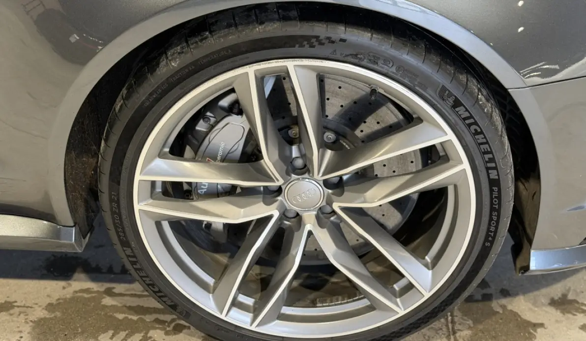 Audi RS6 AVANT 4.0 V8 TFSI 605CH PERFORMANCE QUATTRO TIPTRONIC