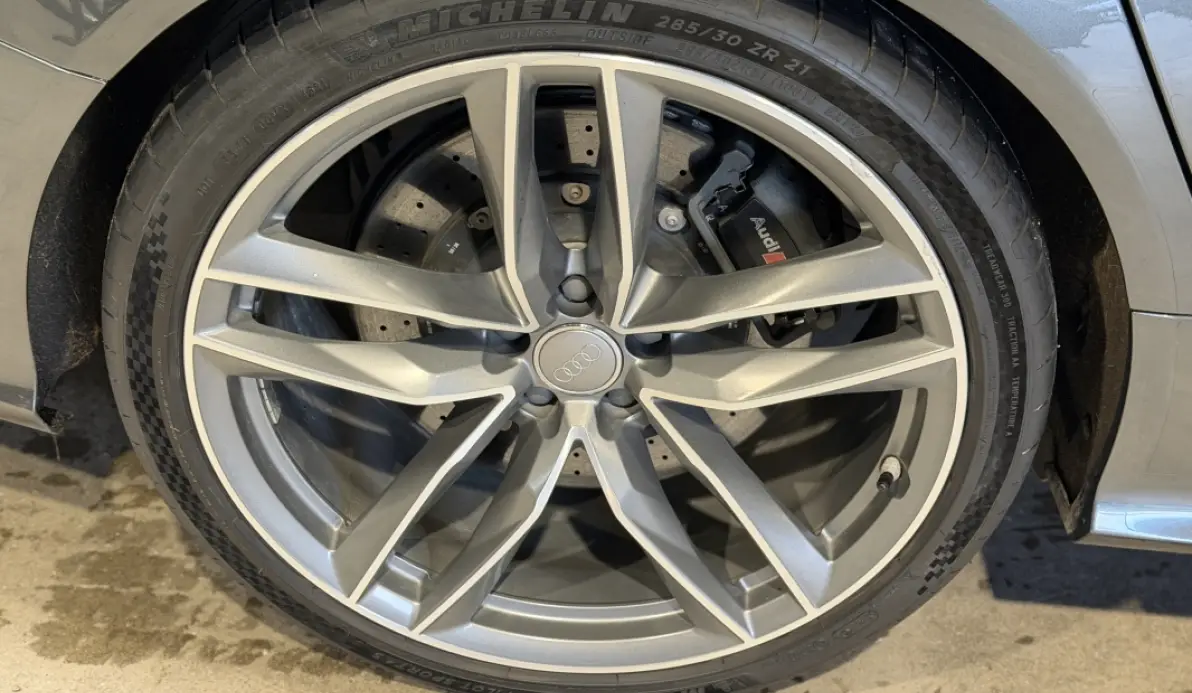 Audi RS6 AVANT 4.0 V8 TFSI 605CH PERFORMANCE QUATTRO TIPTRONIC