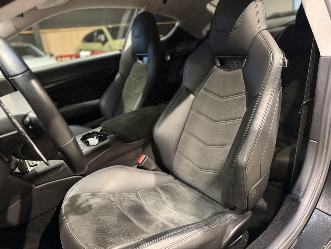Maserati Granturismo 4.7 460CH SPORT - Alcantara - Mat