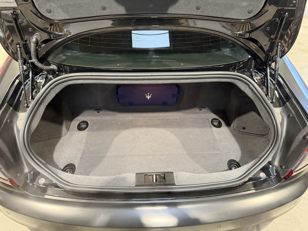 Maserati Granturismo 4.7 460CH SPORT - Alcantara - Mat