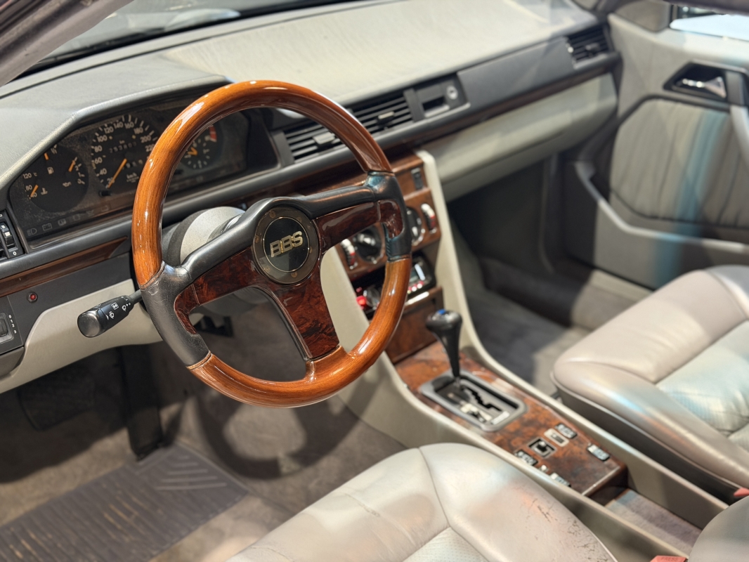 Mercedes 300 CE W124 3.0 V6 220CH - KIT AMG - AERO - BBS - CERAMIQUE