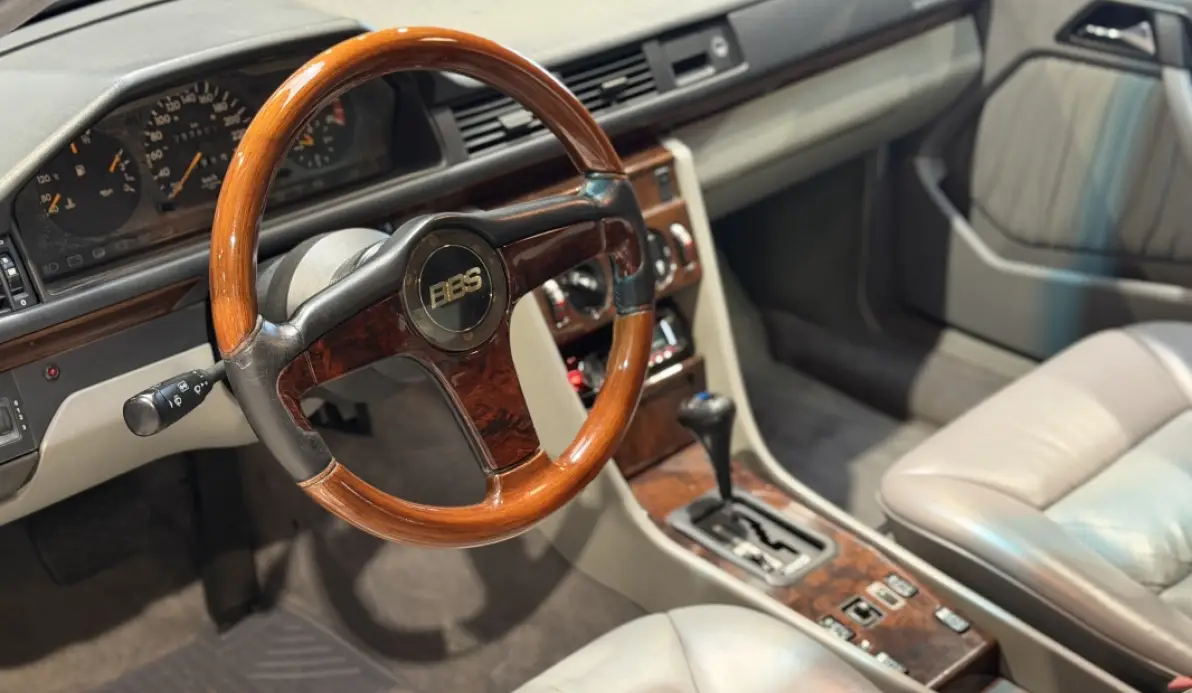 Mercedes 300 CE W124 3.0 V6 220CH - KIT AMG - AERO - BBS - CERAMIQUE