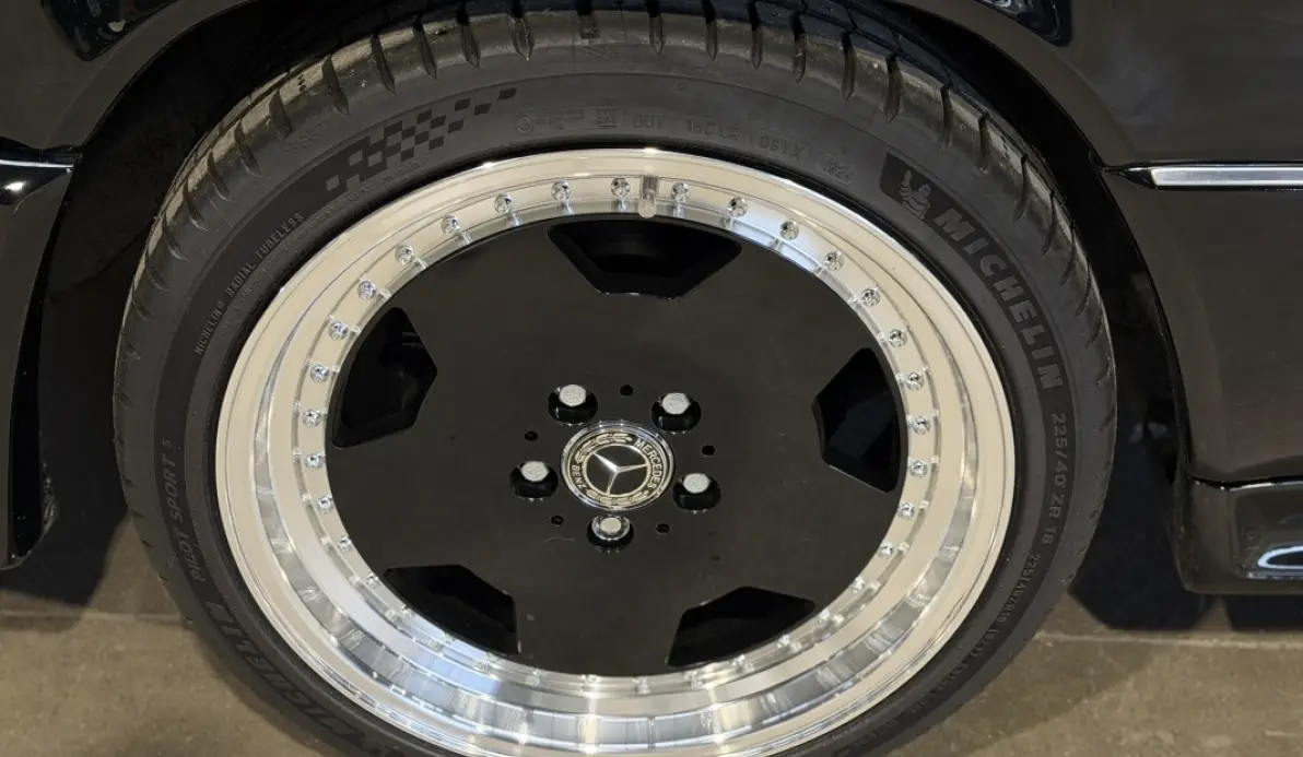 Mercedes 300 CE W124 3.0 V6 220CH - KIT AMG - AERO - BBS - CERAMIQUE