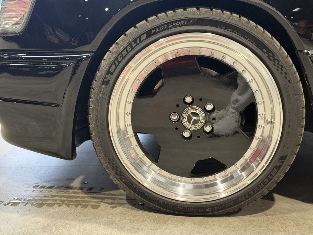 Mercedes 300 CE W124 3.0 V6 220CH - KIT AMG - AERO - BBS - CERAMIQUE