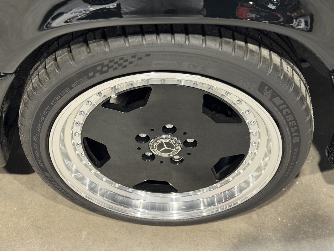 Mercedes 300 CE W124 3.0 V6 220CH - KIT AMG - AERO - BBS - CERAMIQUE