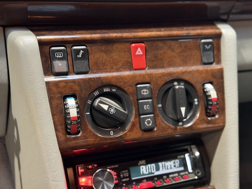 Mercedes 300 CE W124 3.0 V6 220CH - KIT AMG - AERO - BBS - CERAMIQUE