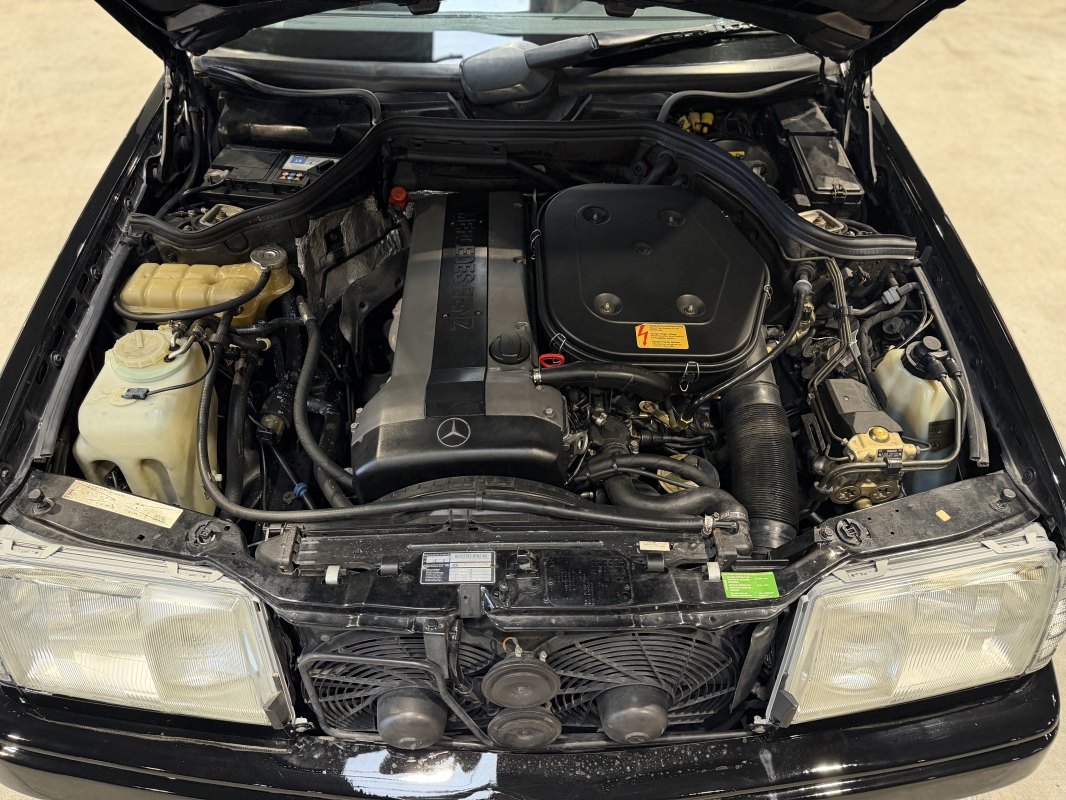 Mercedes 300 CE W124 3.0 V6 220CH - KIT AMG - AERO - BBS - CERAMIQUE