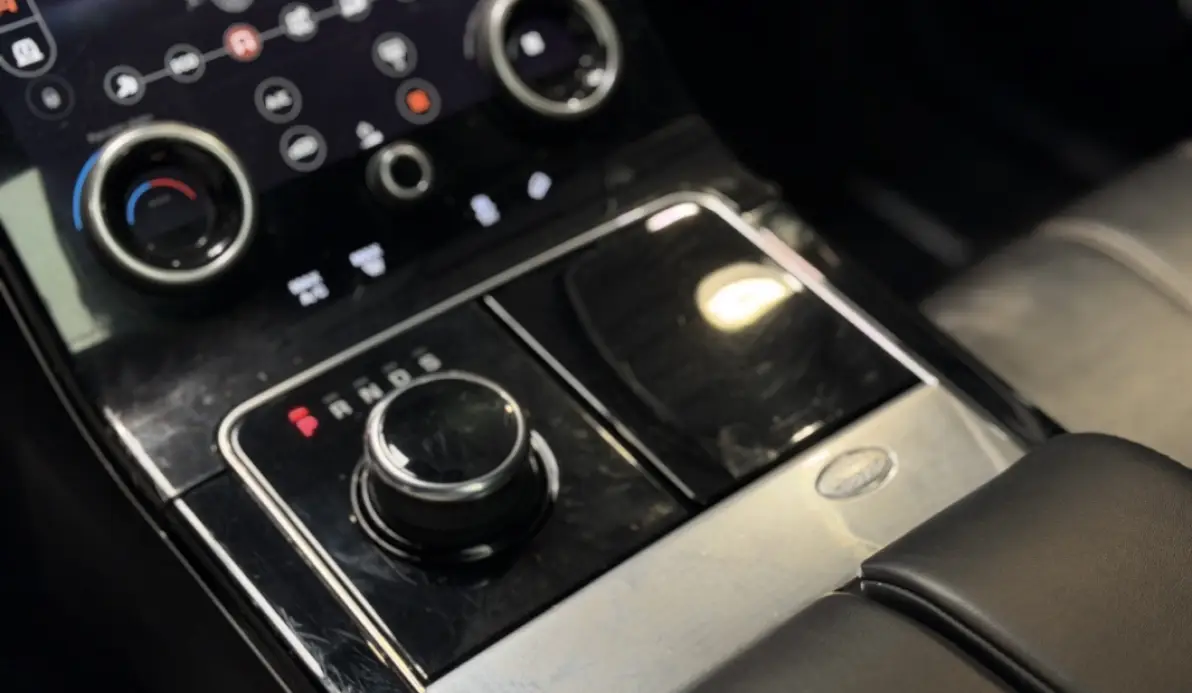 Land rover Range Rover Velar  3.0D V6 300CH R-DYNAMIC HSE AWD BVA