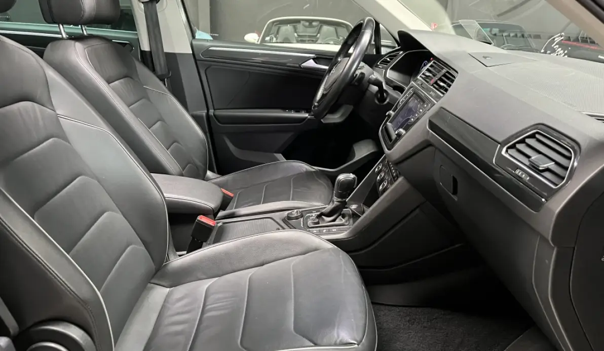 Volkswagen Tiguan 2.0 TDI 190cv 4Motion Carat Toit ouvrant / ACC / Carplay / Discover Pro