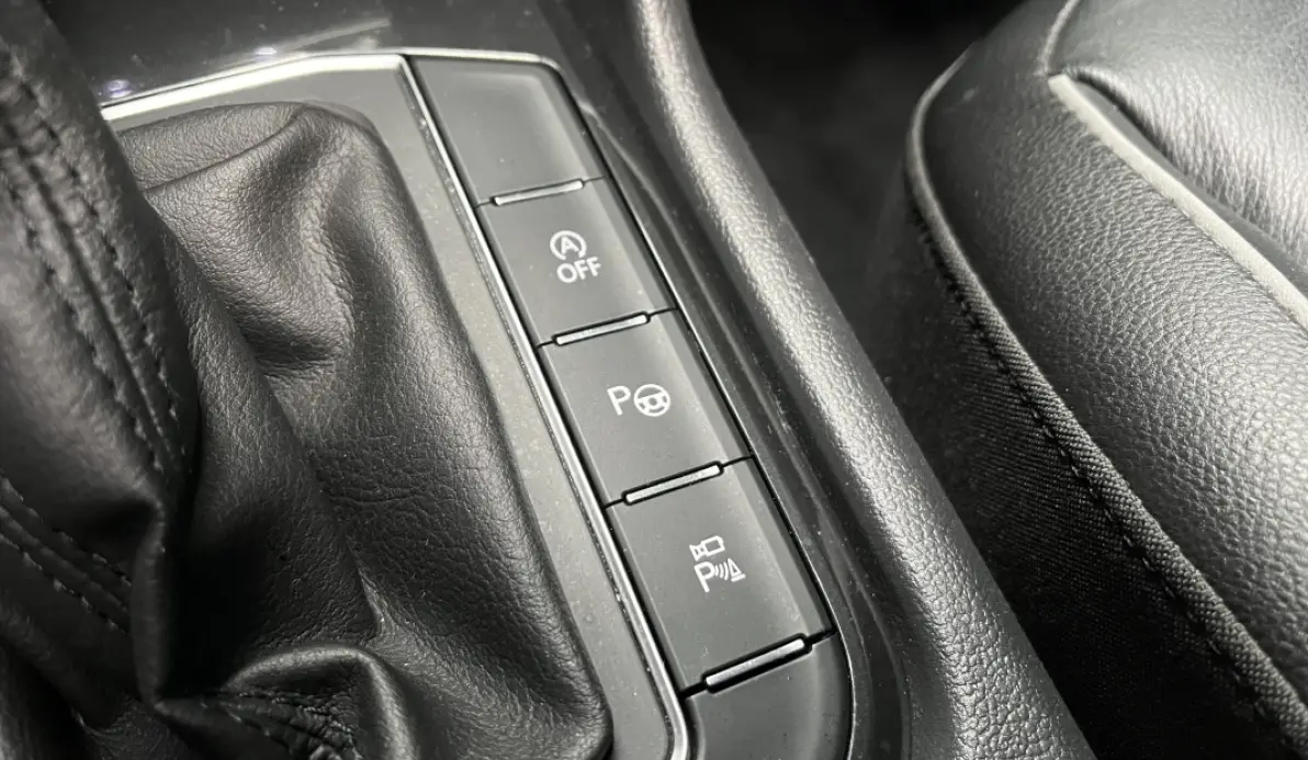 Volkswagen Tiguan 2.0 TDI 190cv 4Motion Carat Toit ouvrant / ACC / Carplay / Discover Pro