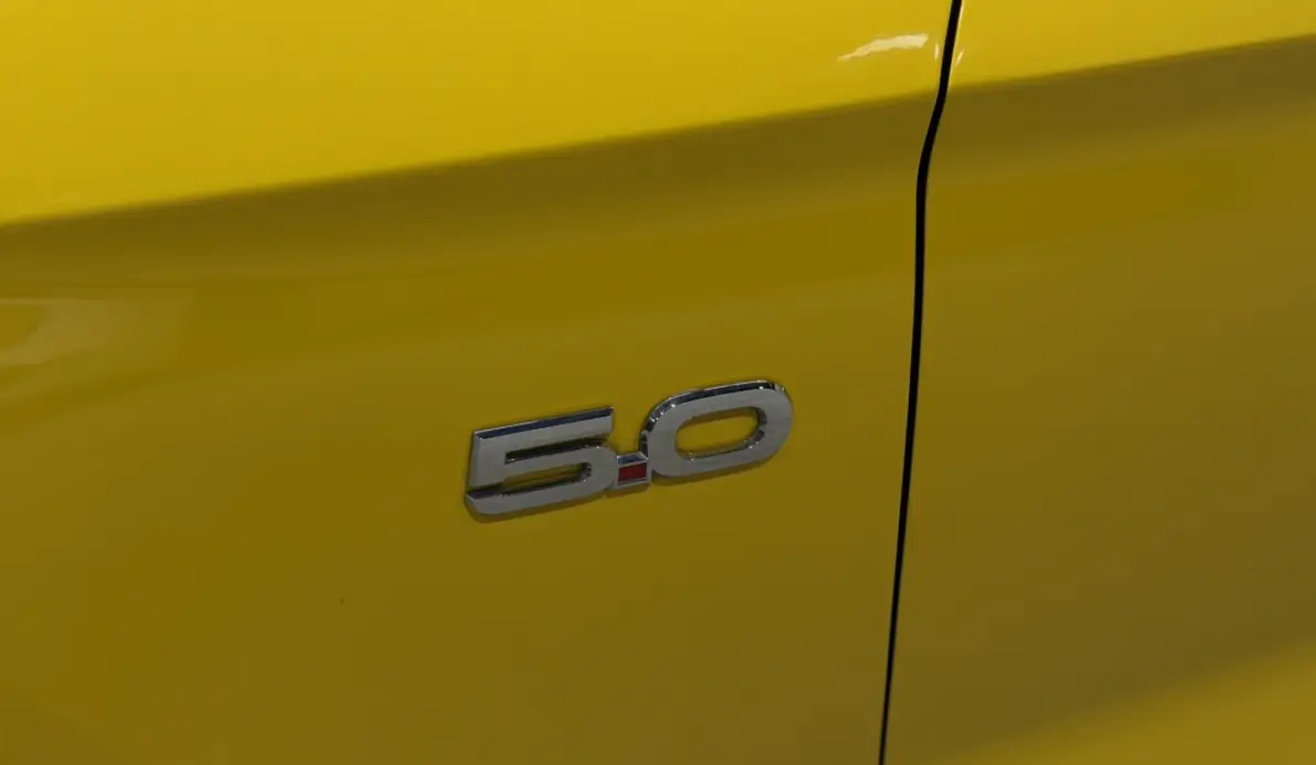 Ford Mustang FASTBACK 5.0 V8 421CH GT