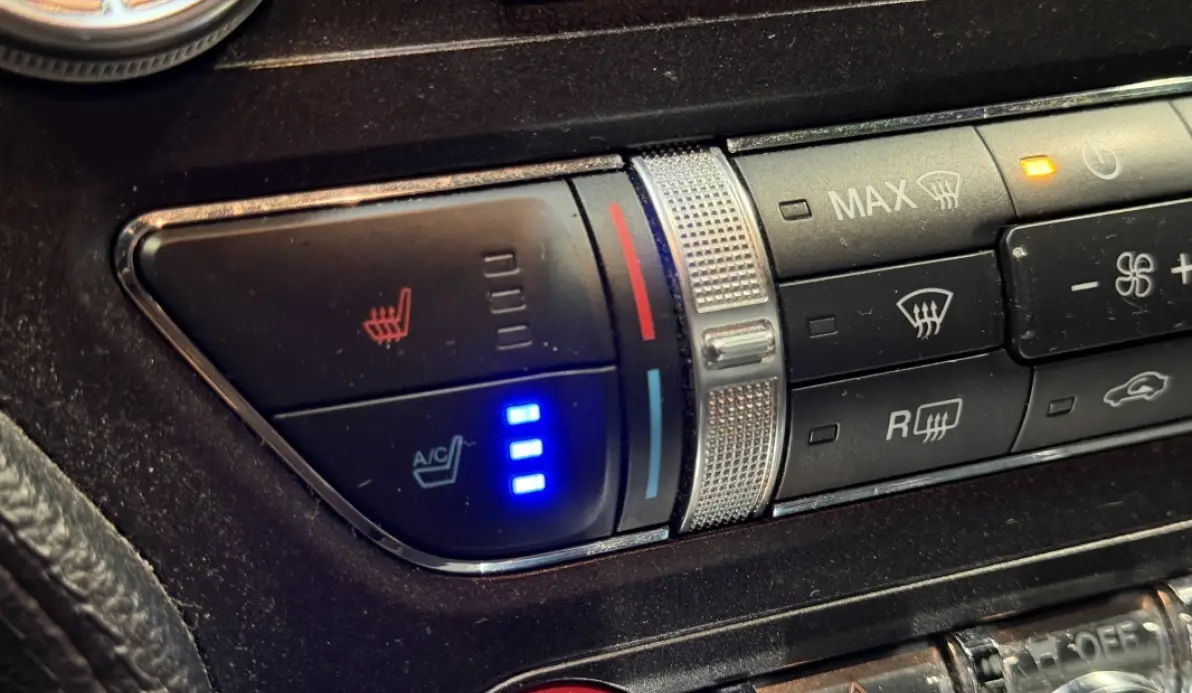 Ford Mustang FASTBACK 5.0 V8 421CH GT