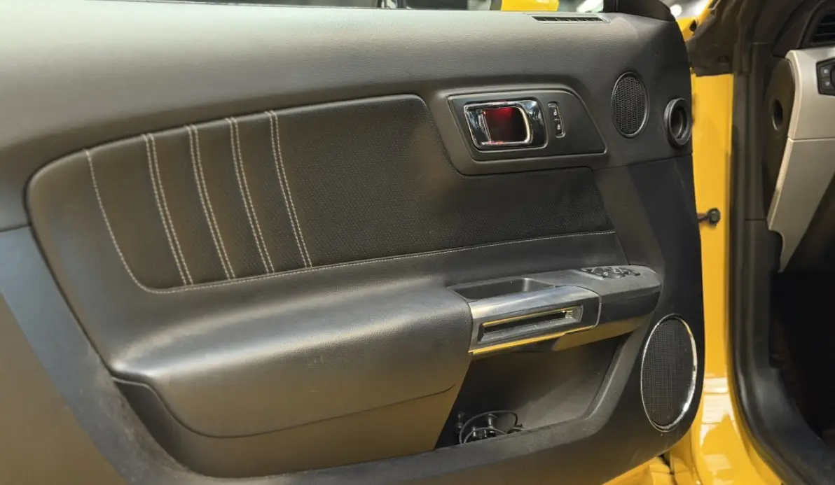 Ford Mustang FASTBACK 5.0 V8 421CH GT