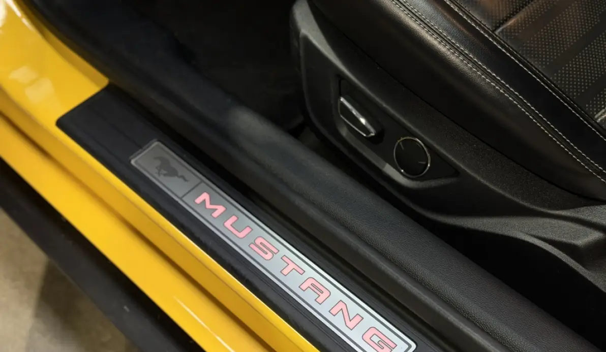 Ford Mustang FASTBACK 5.0 V8 421CH GT