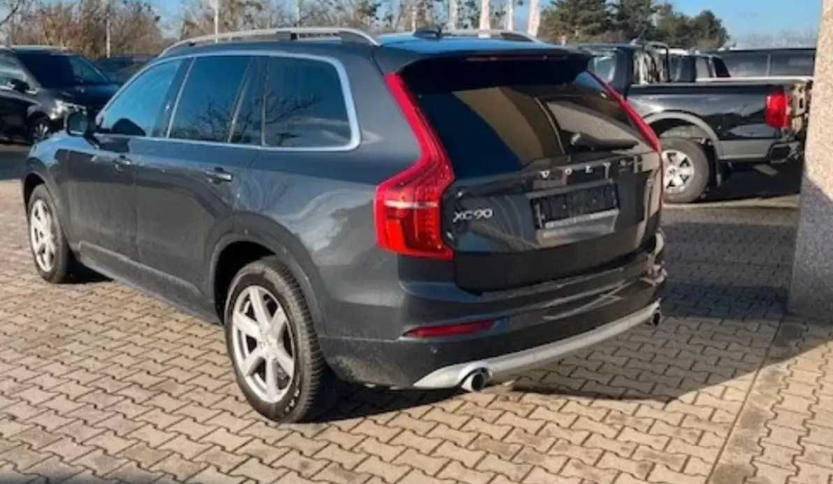 Volvo XC90 D5 ADBLUE AWD 235CH MOMENTUM GEARTRONIC 7 PLACES