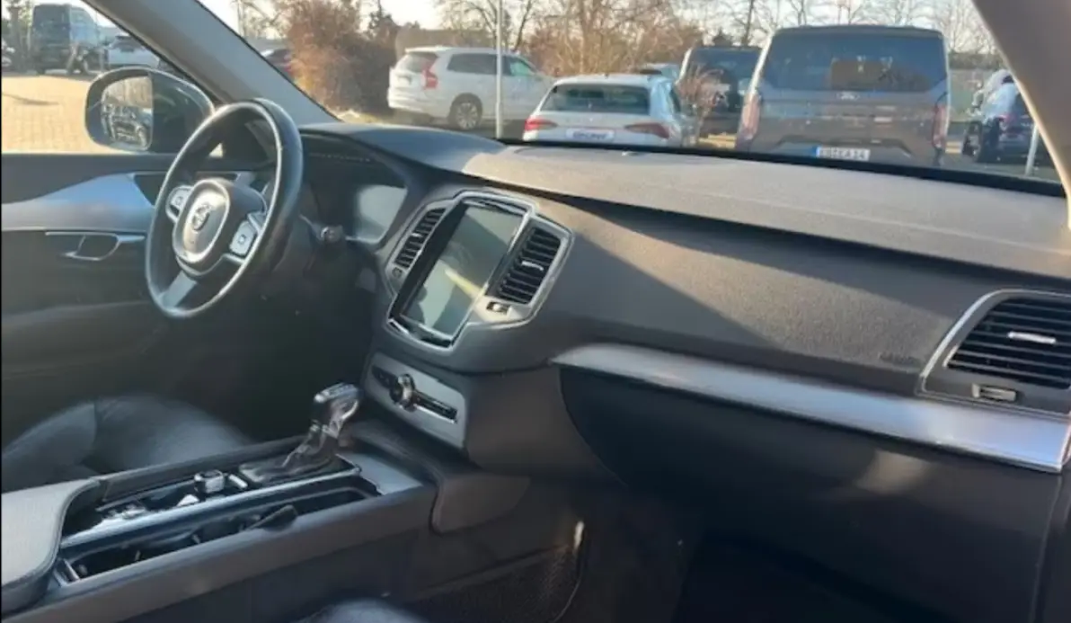 Volvo XC90 D5 ADBLUE AWD 235CH MOMENTUM GEARTRONIC 7 PLACES