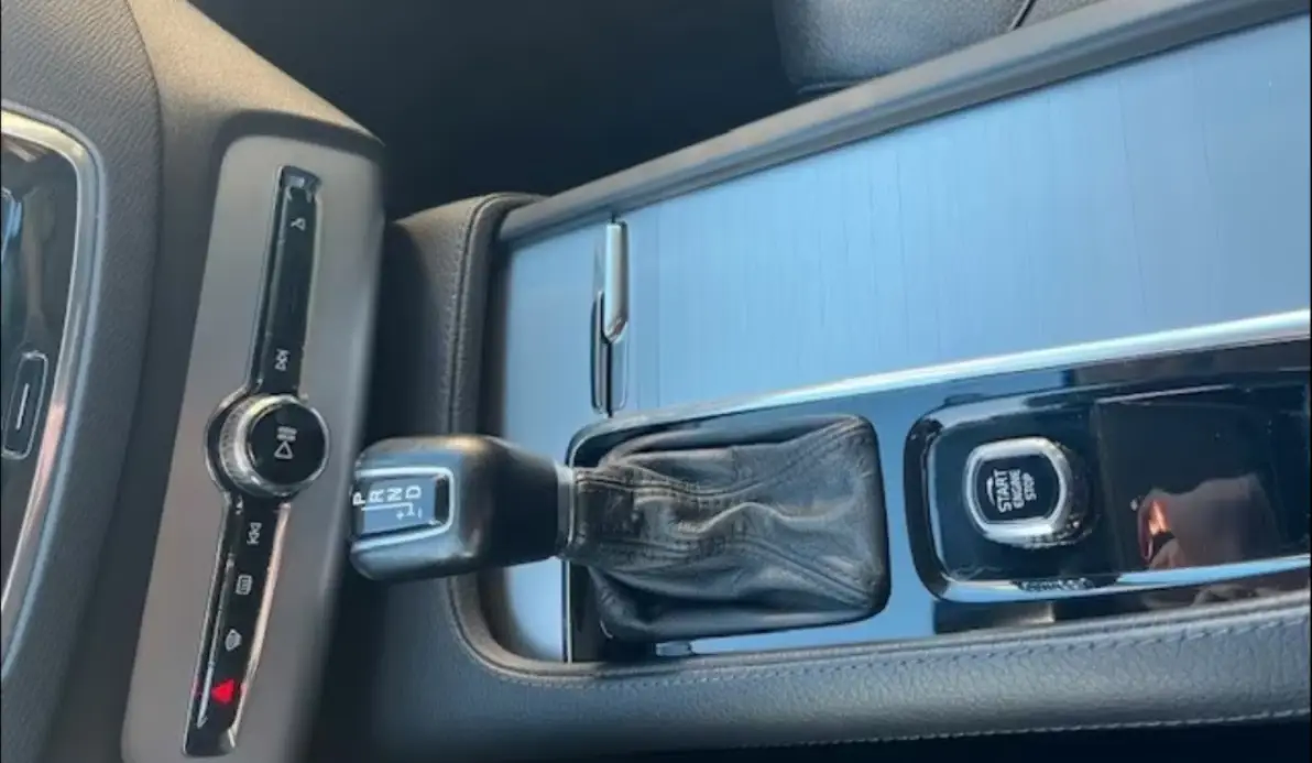 Volvo XC90 D5 ADBLUE AWD 235CH MOMENTUM GEARTRONIC 7 PLACES