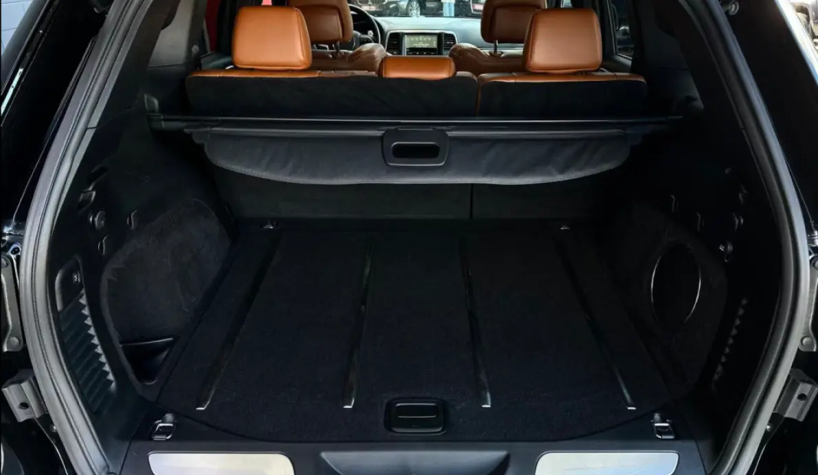 Jeep Grand Cherokee SRT 6.4 V8 HEMI 468CH SRT BVA8