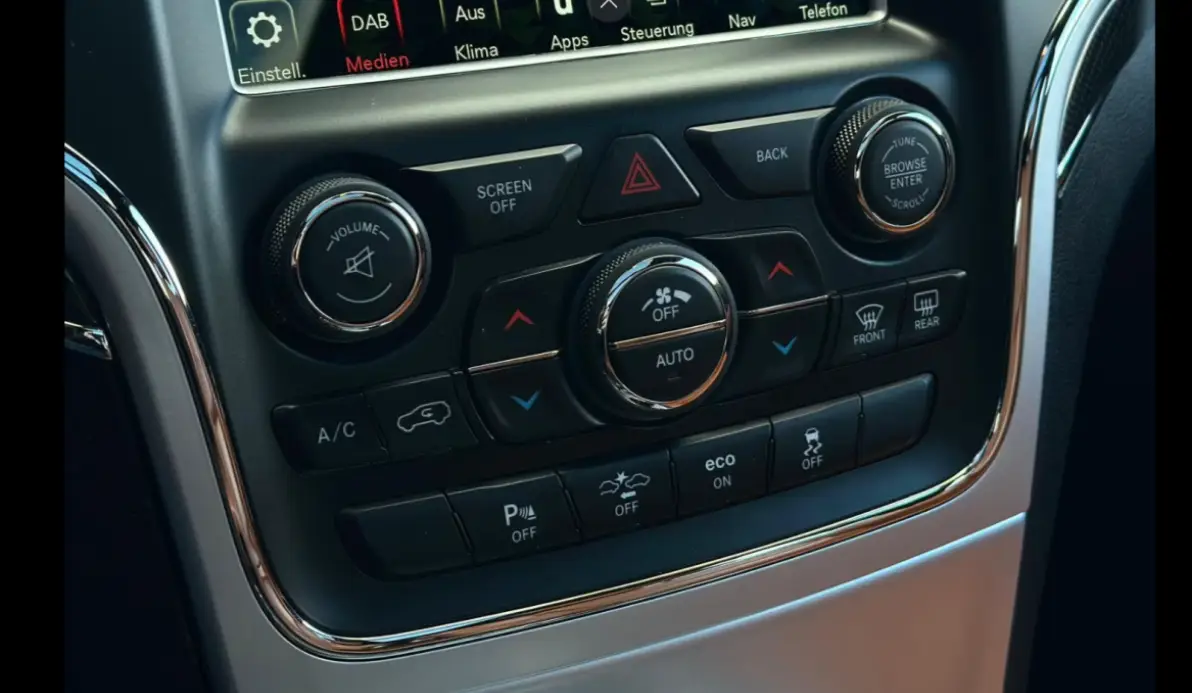 Jeep Grand Cherokee SRT 6.4 V8 HEMI 468CH SRT BVA8