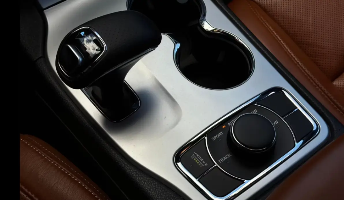 Jeep Grand Cherokee SRT 6.4 V8 HEMI 468CH SRT BVA8