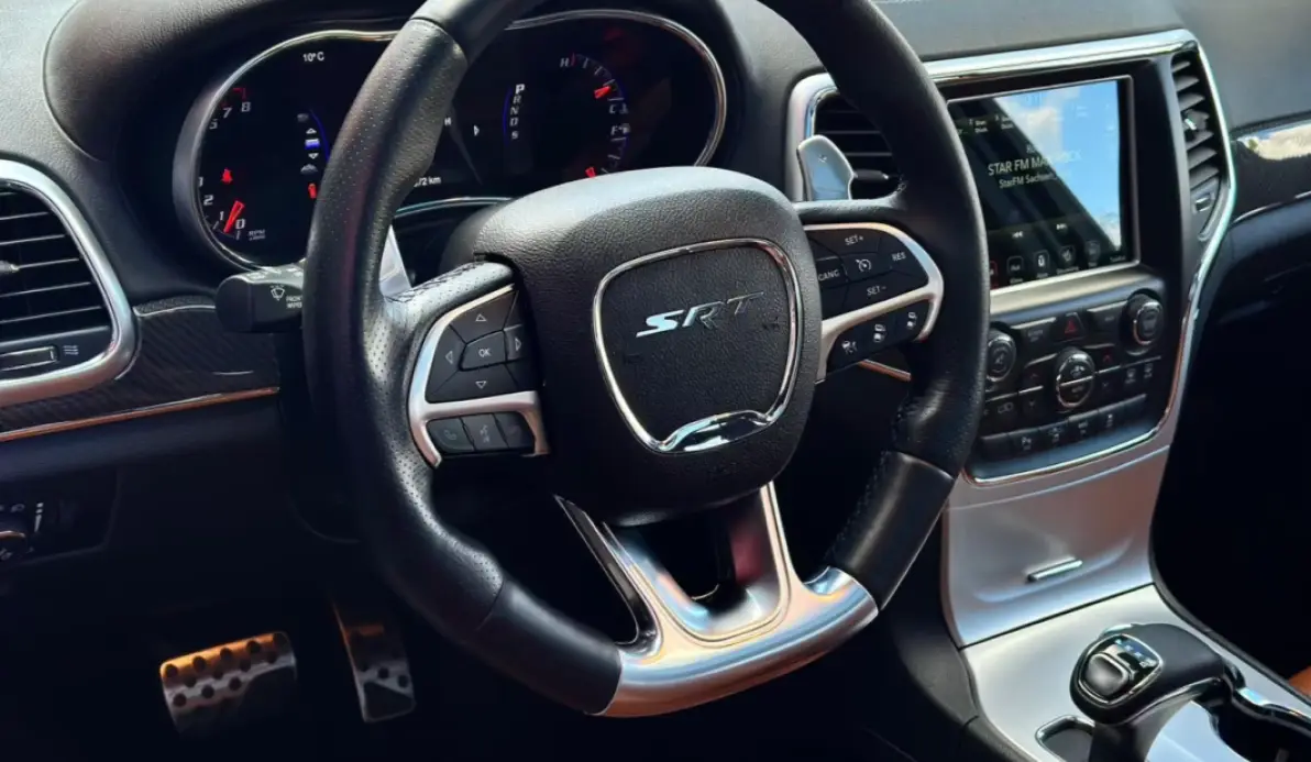 Jeep Grand Cherokee SRT 6.4 V8 HEMI 468CH SRT BVA8