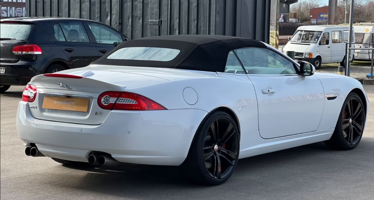 Jaguar XK