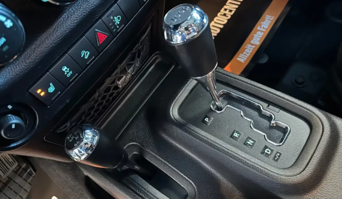 Jeep Wrangler 2.8 CRD 200CH FAP SAHARA BVA