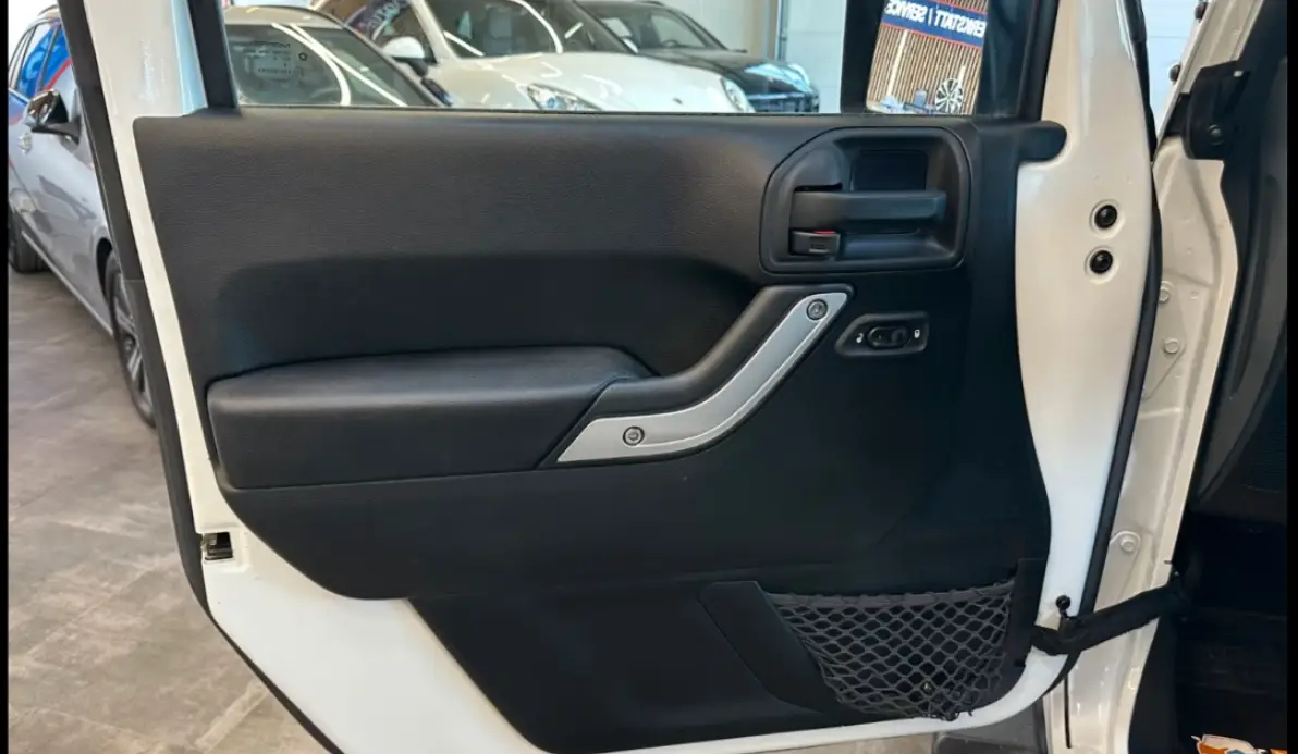 Jeep Wrangler 2.8 CRD 200CH FAP SAHARA BVA