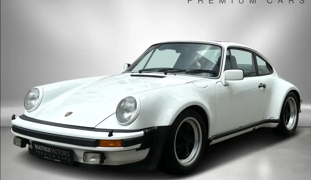 Porsche 930