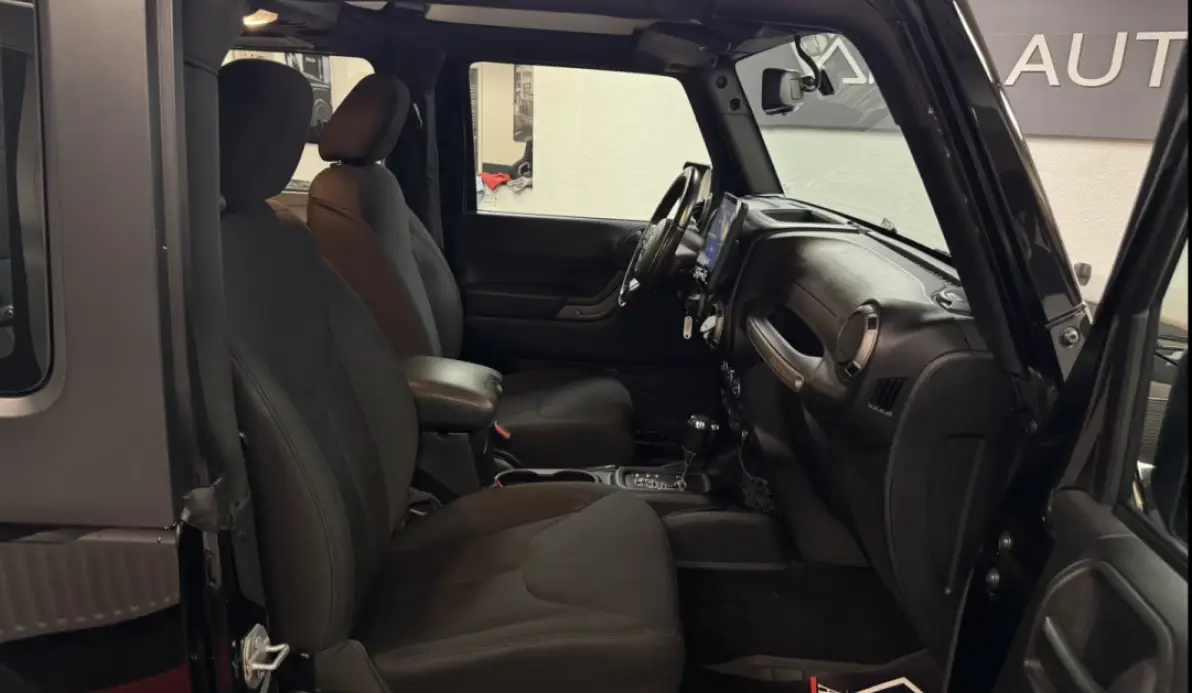 Jeep Wrangler 2.8 CRD 200CH SPORT BVA