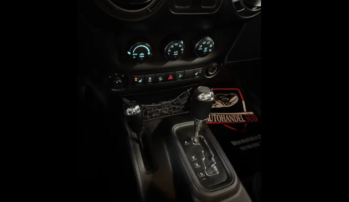 Jeep Wrangler 2.8 CRD 200CH SPORT BVA