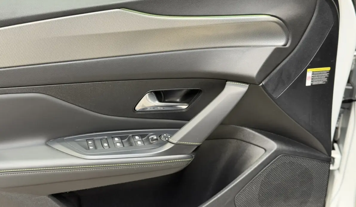 Peugeot 308 1.2 PURETECH 130CH S&S GT EAT8