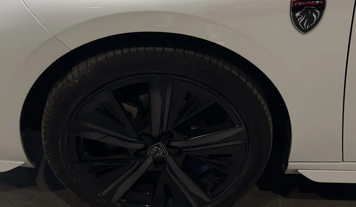 Peugeot 308 1.2 PURETECH 130CH S&S GT EAT8