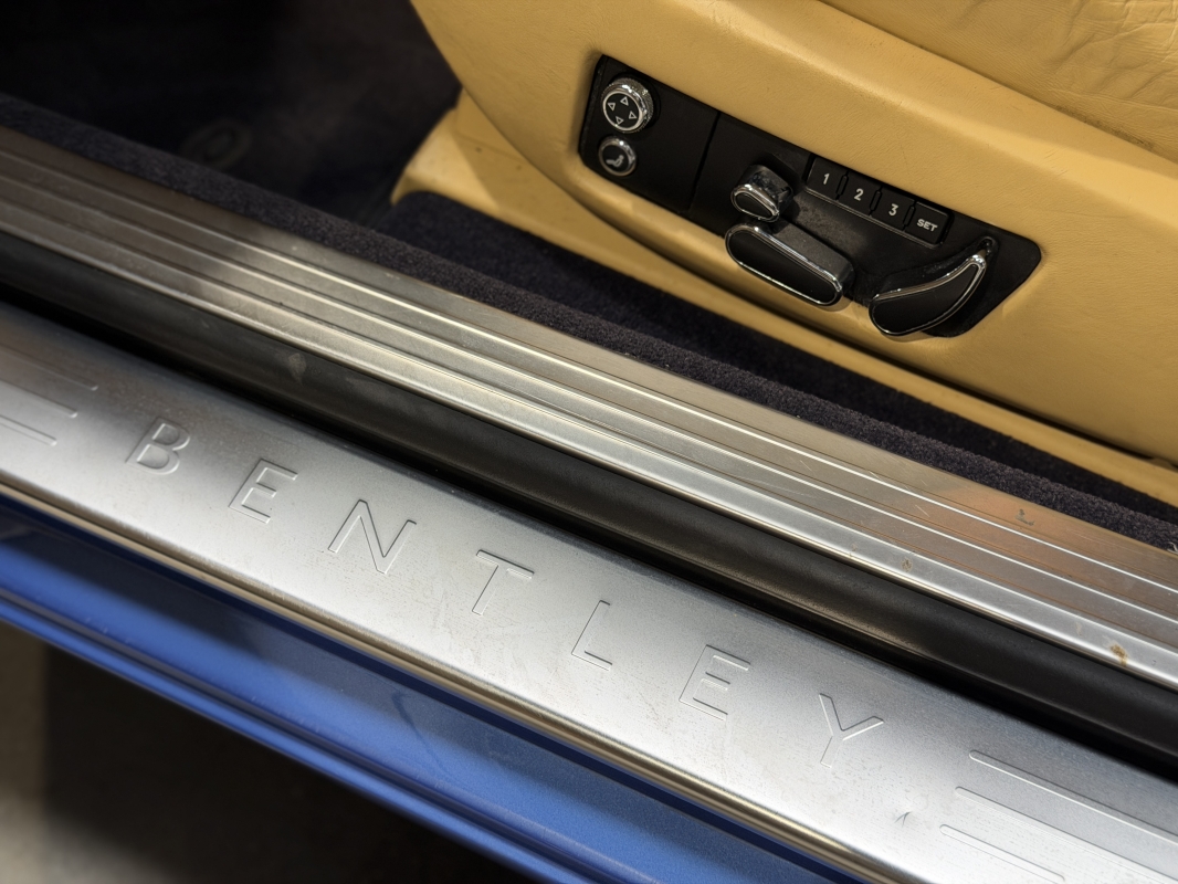 Bentley Continental GT 6.0 W12