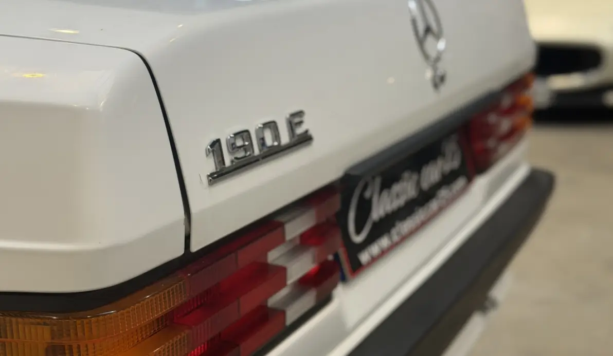 Mercedes 190 E W201 - 1986 - 4 CYLINDRES ESSENCE