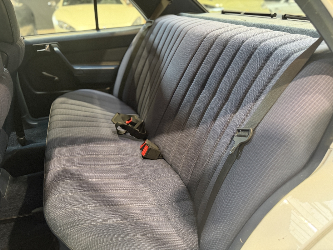 Mercedes 190 E W201 - 1986 - 4 CYLINDRES ESSENCE