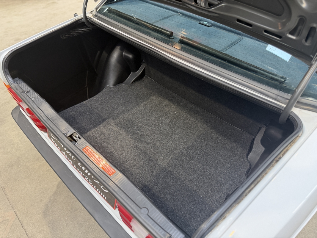 Mercedes 190 E W201 - 1986 - 4 CYLINDRES ESSENCE