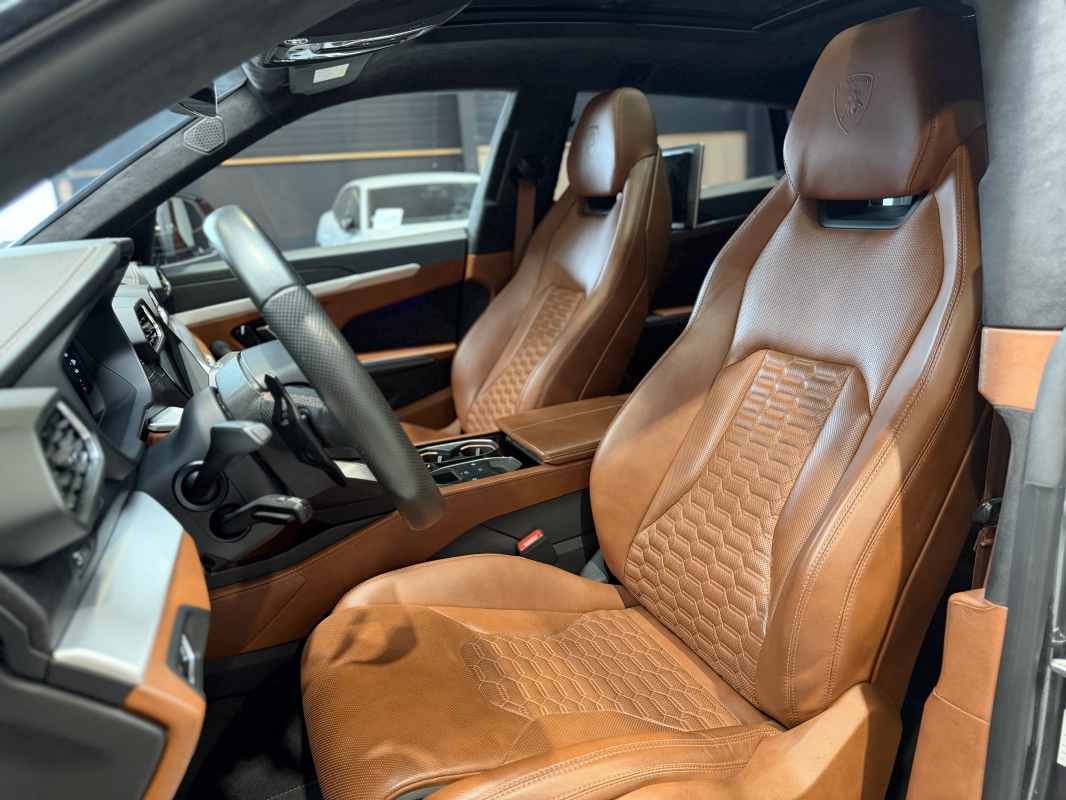 Lamborghini URUS Lamborghini URUS 4.0 V8 650CH BITURBO - 4 PLACES