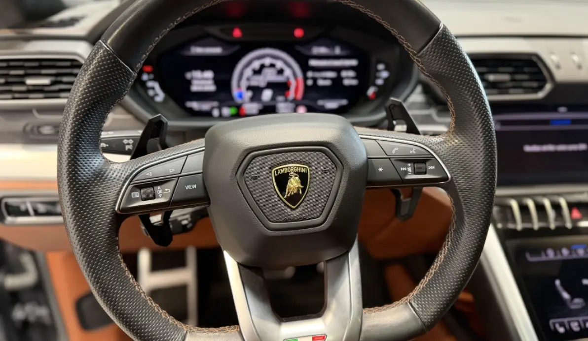 Lamborghini URUS Lamborghini URUS 4.0 V8 650CH BITURBO - 4 PLACES