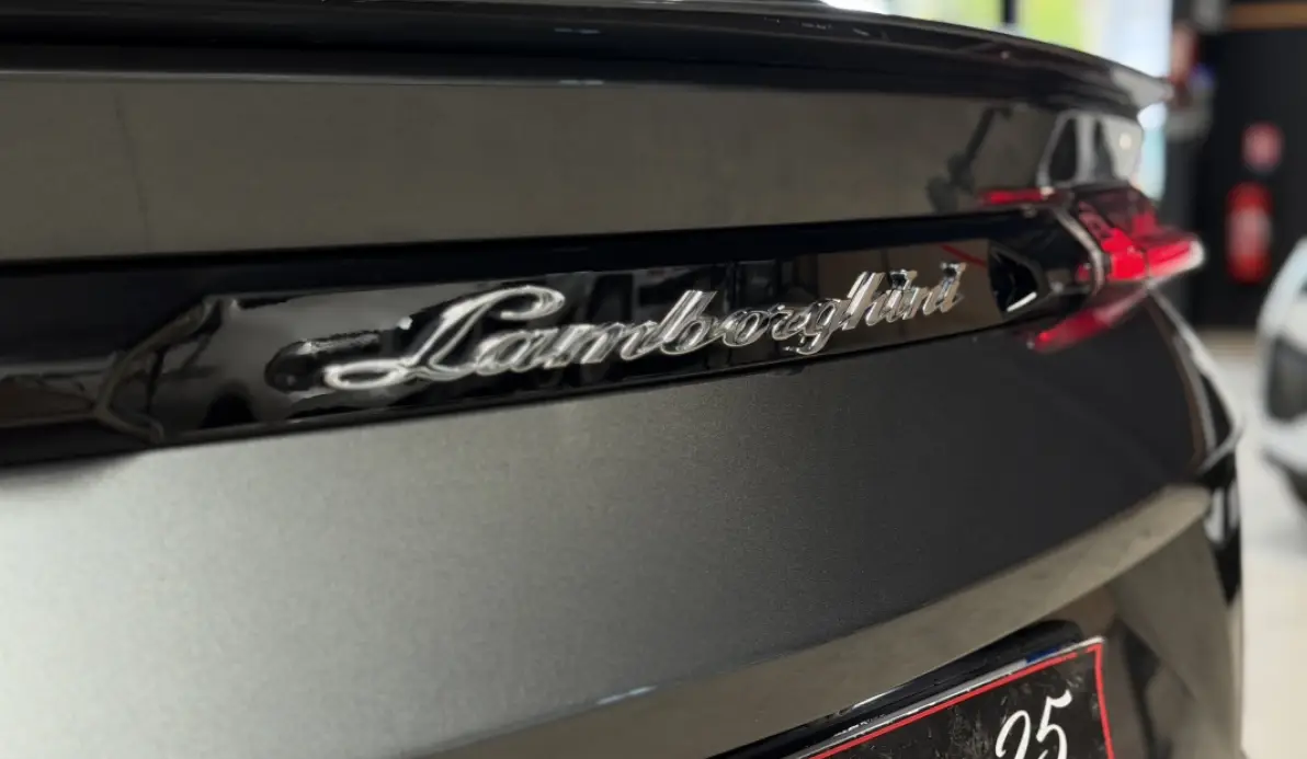 Lamborghini URUS Lamborghini URUS 4.0 V8 650CH BITURBO - 4 PLACES