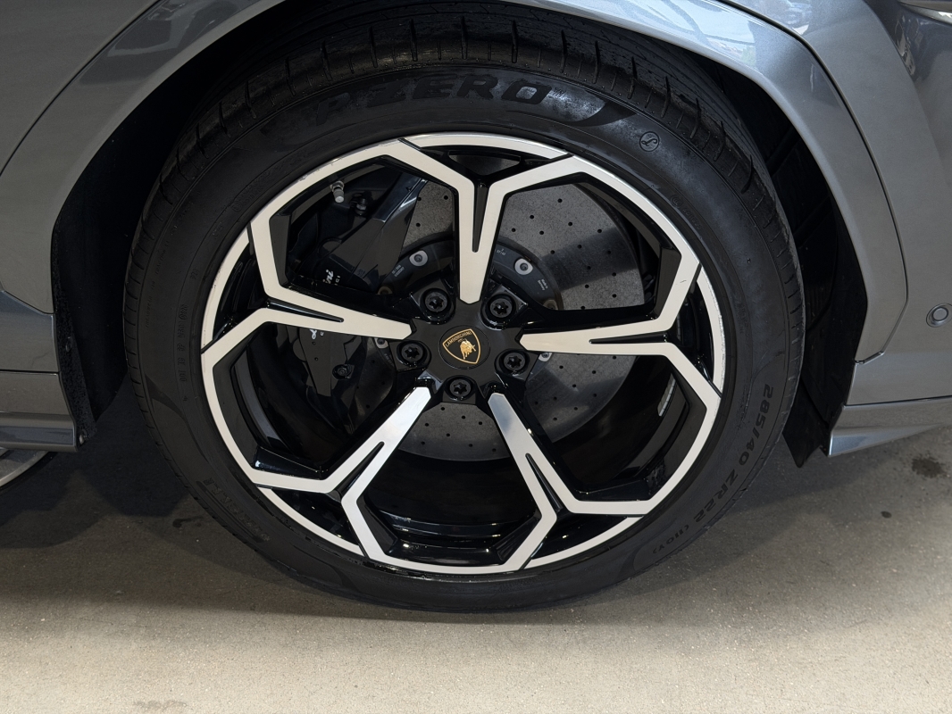 Lamborghini URUS Lamborghini URUS 4.0 V8 650CH BITURBO - 4 PLACES