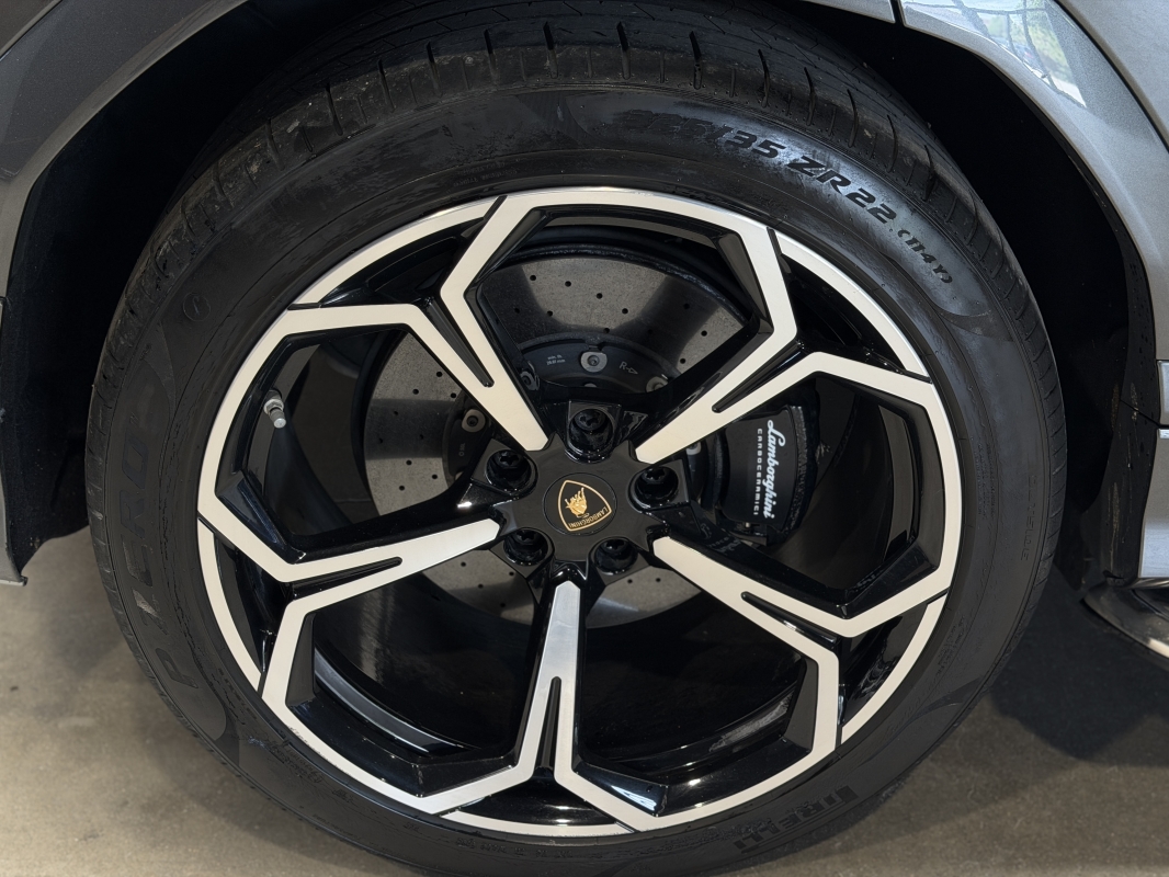 Lamborghini URUS Lamborghini URUS 4.0 V8 650CH BITURBO - 4 PLACES