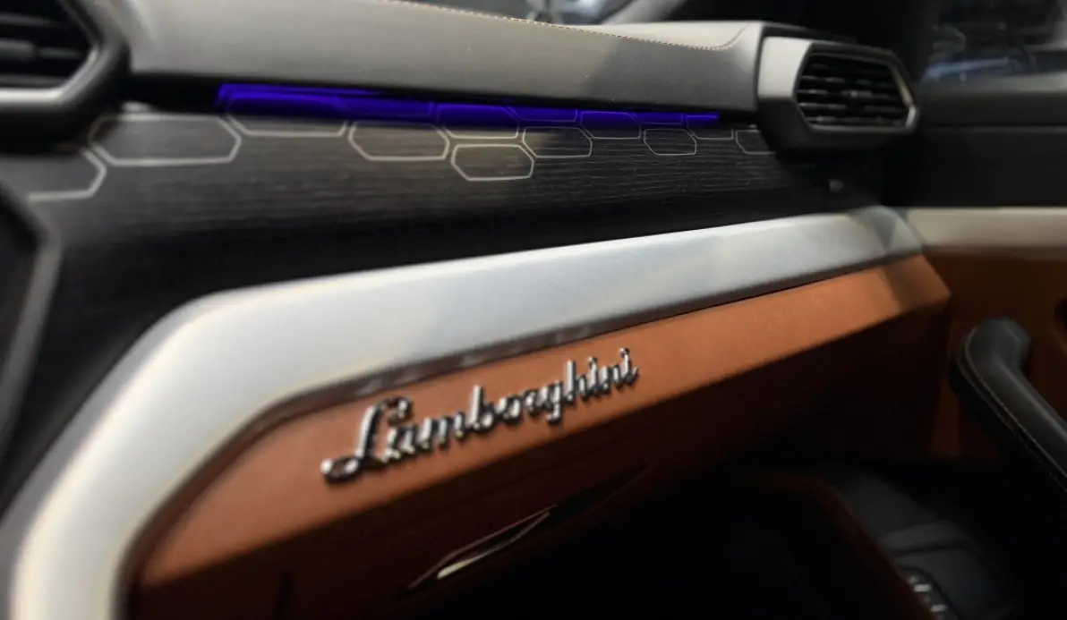 Lamborghini URUS Lamborghini URUS 4.0 V8 650CH BITURBO - 4 PLACES