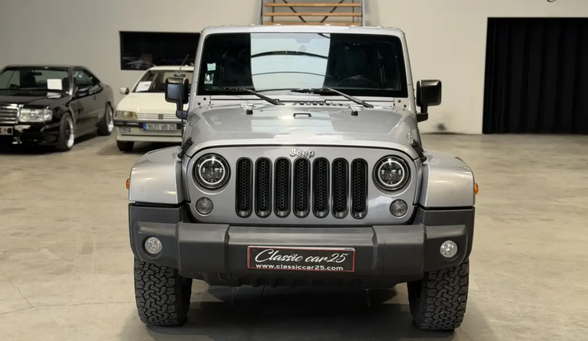 Jeep Wrangler UNLIMITED 2.8 CRD 200CH FAP SAHARA BVA - CONVERTIBLE