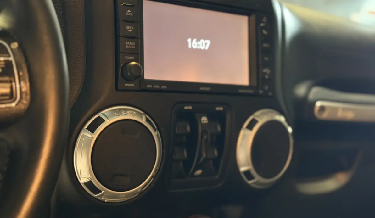 Jeep Wrangler UNLIMITED 2.8 CRD 200CH FAP SAHARA BVA - CONVERTIBLE