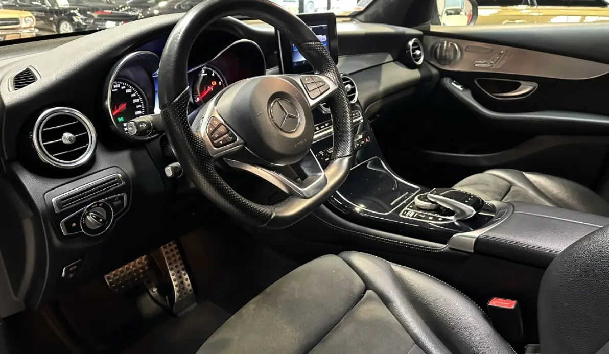 Mercedes GLC Coupé 250 d Sportline 9G-Tronic Burmester / Toit ouvrant / JA 20'' / ILS