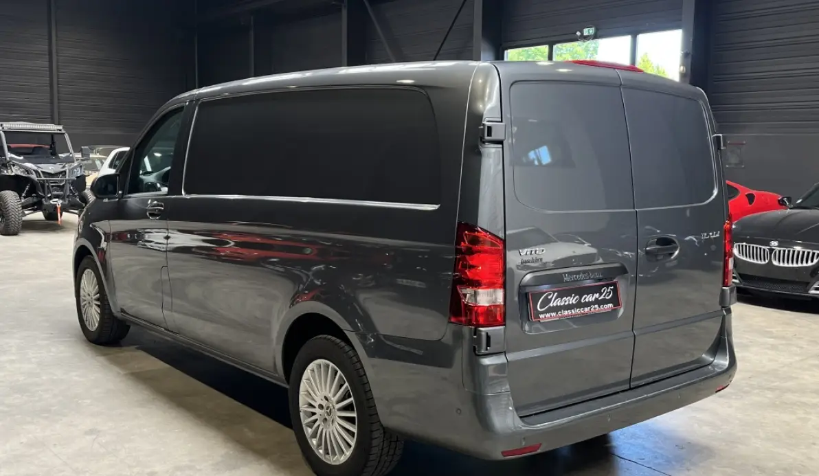 Mercedes Vito Fourgon 116 CDI 163cv 9G-Tronic 1ère Main / TVA Récupérable / Apple Carplay / Cuir / Caméra