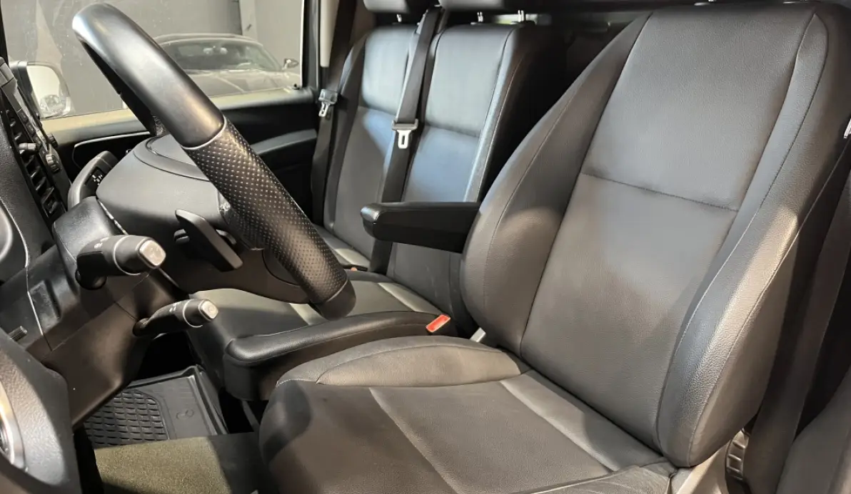 Mercedes Vito Fourgon 116 CDI 163cv 9G-Tronic 1ère Main / TVA Récupérable / Apple Carplay / Cuir / Caméra
